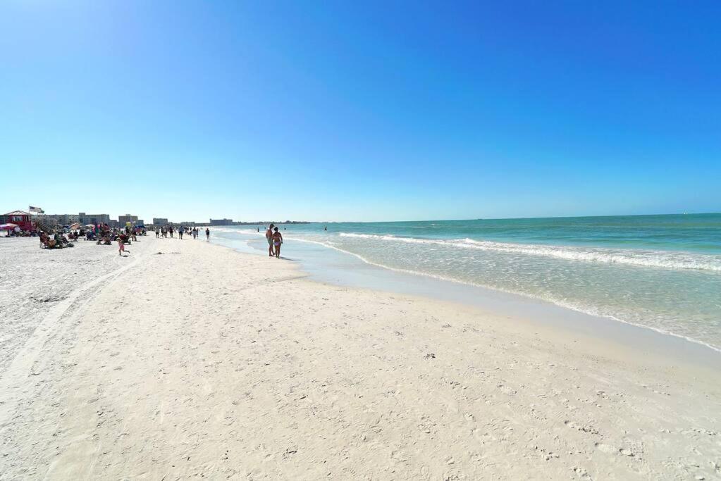 Modern, Fresh - Only 3 Miles To The Beach! Apartment Sarasota Bagian luar foto